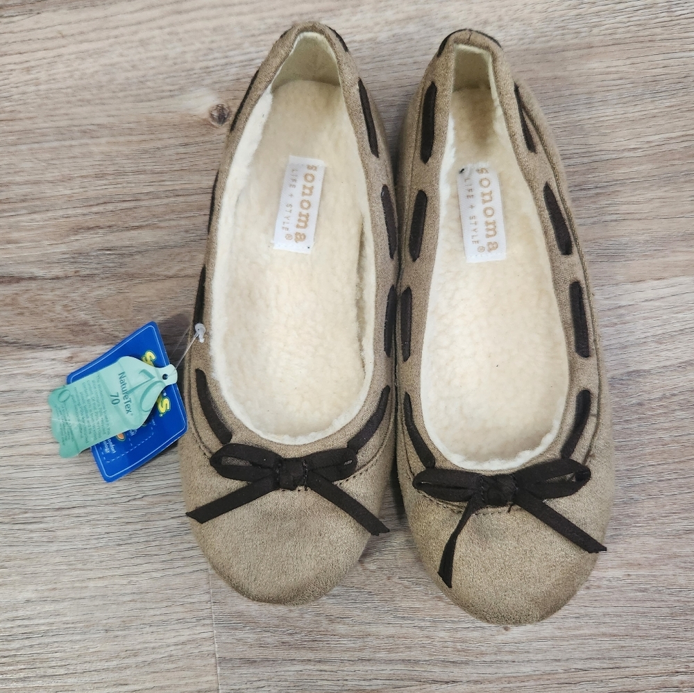 NWT Girls Sonoma Flats